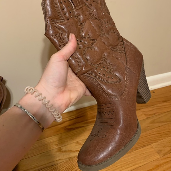 Cowboy boot - Picture 3 of 4